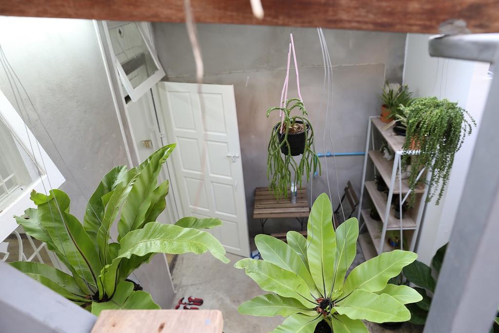 Green Home Hostel And Massage Bangkok Esterno foto