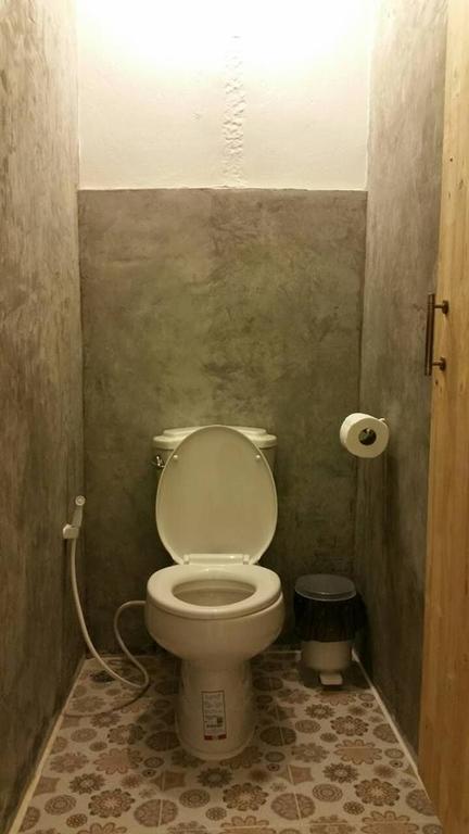 Green Home Hostel And Massage Bangkok Esterno foto