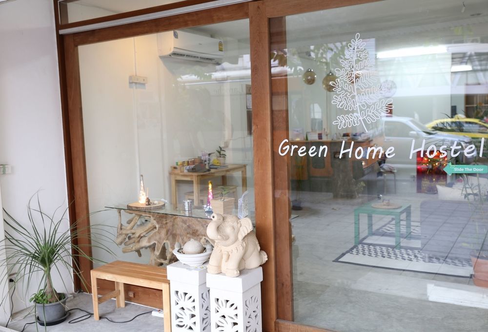 Green Home Hostel And Massage Bangkok Esterno foto